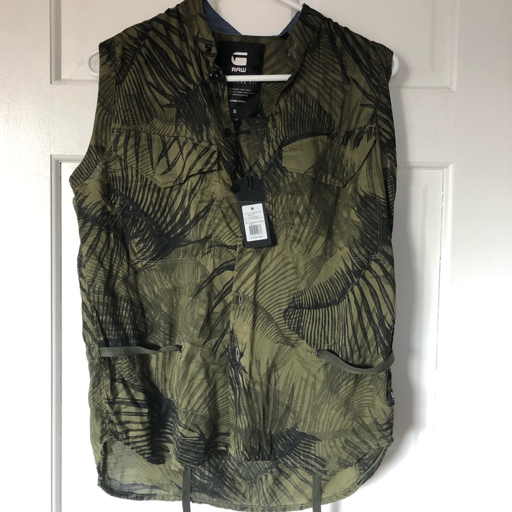 Buttoned sleeveless shirt from RAW